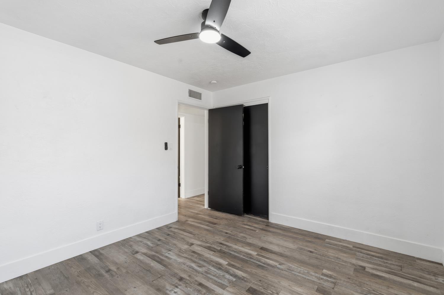 3413 N Millbrook Ave, Fresno, CA 93726