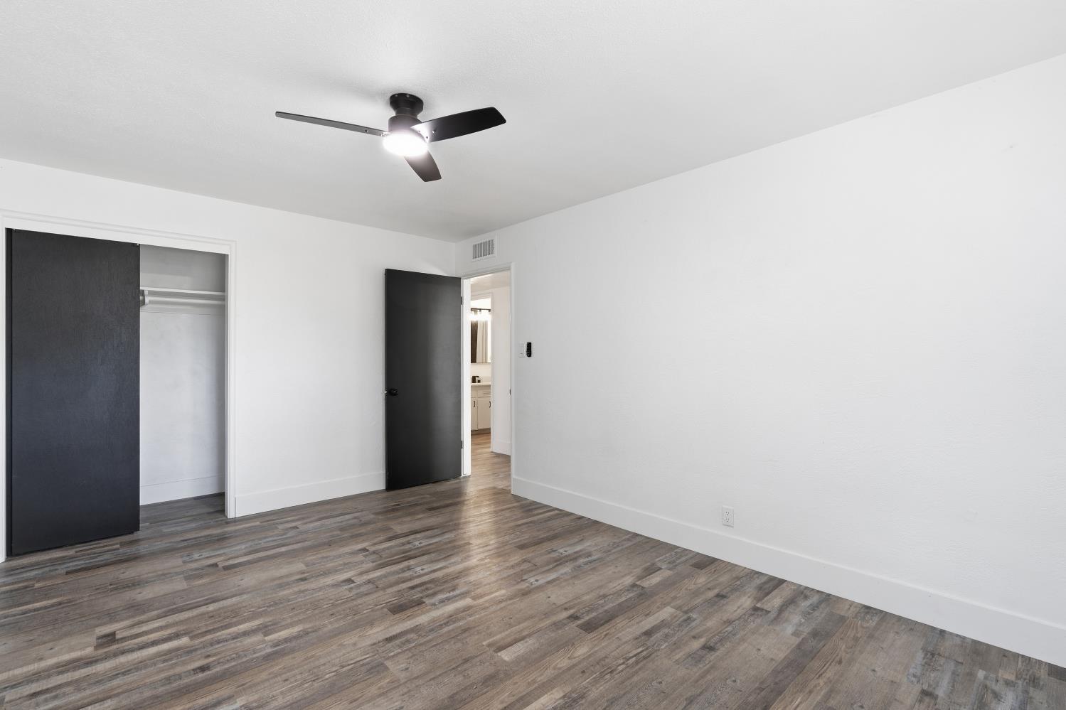 3413 N Millbrook Ave, Fresno, CA 93726
