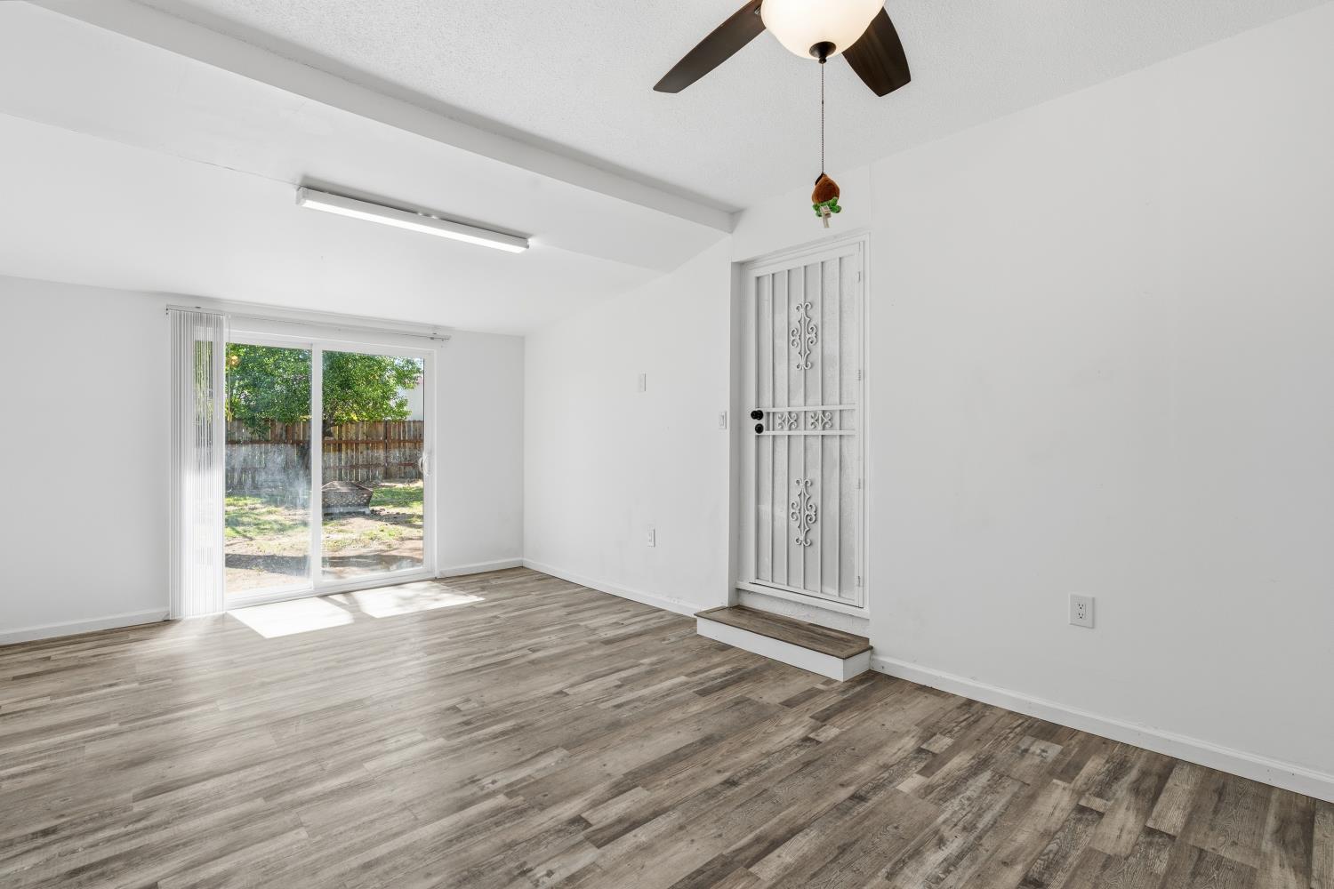 3413 N Millbrook Ave, Fresno, CA 93726