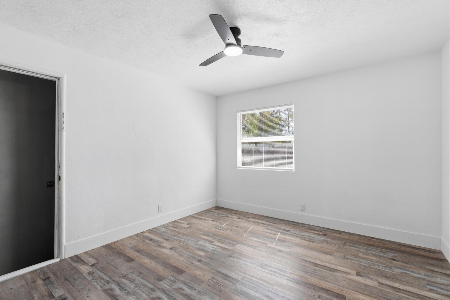 3413 N Millbrook Ave, Fresno, CA 93726