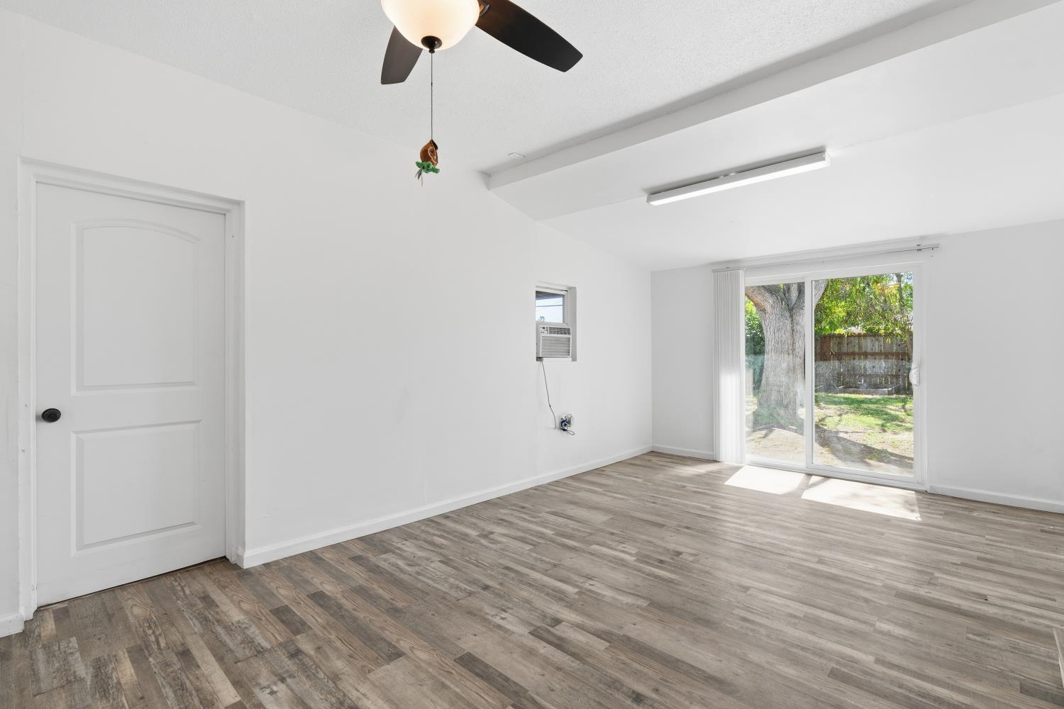 3413 N Millbrook Ave, Fresno, CA 93726