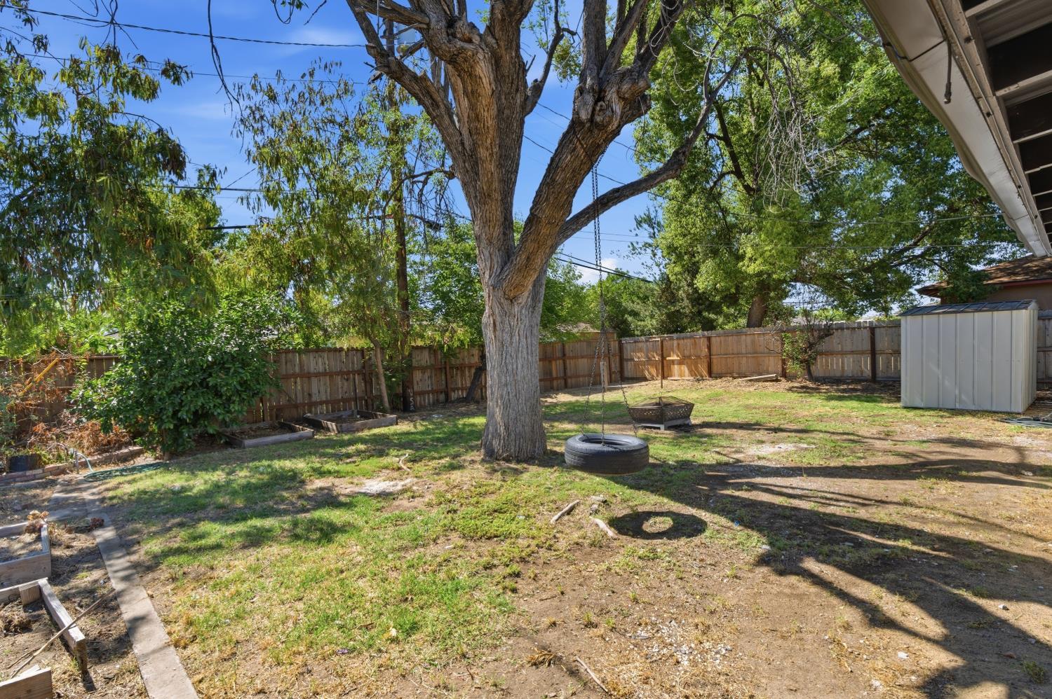 3413 N Millbrook Ave, Fresno, CA 93726