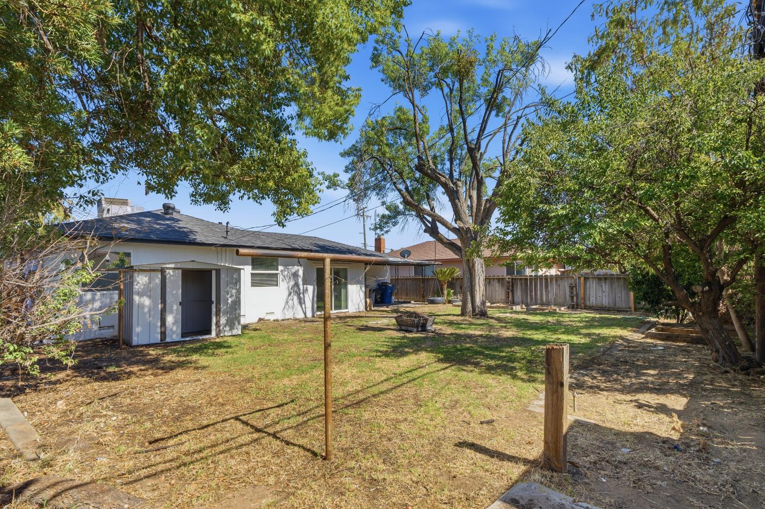 3413 N Millbrook Ave, Fresno, CA 93726