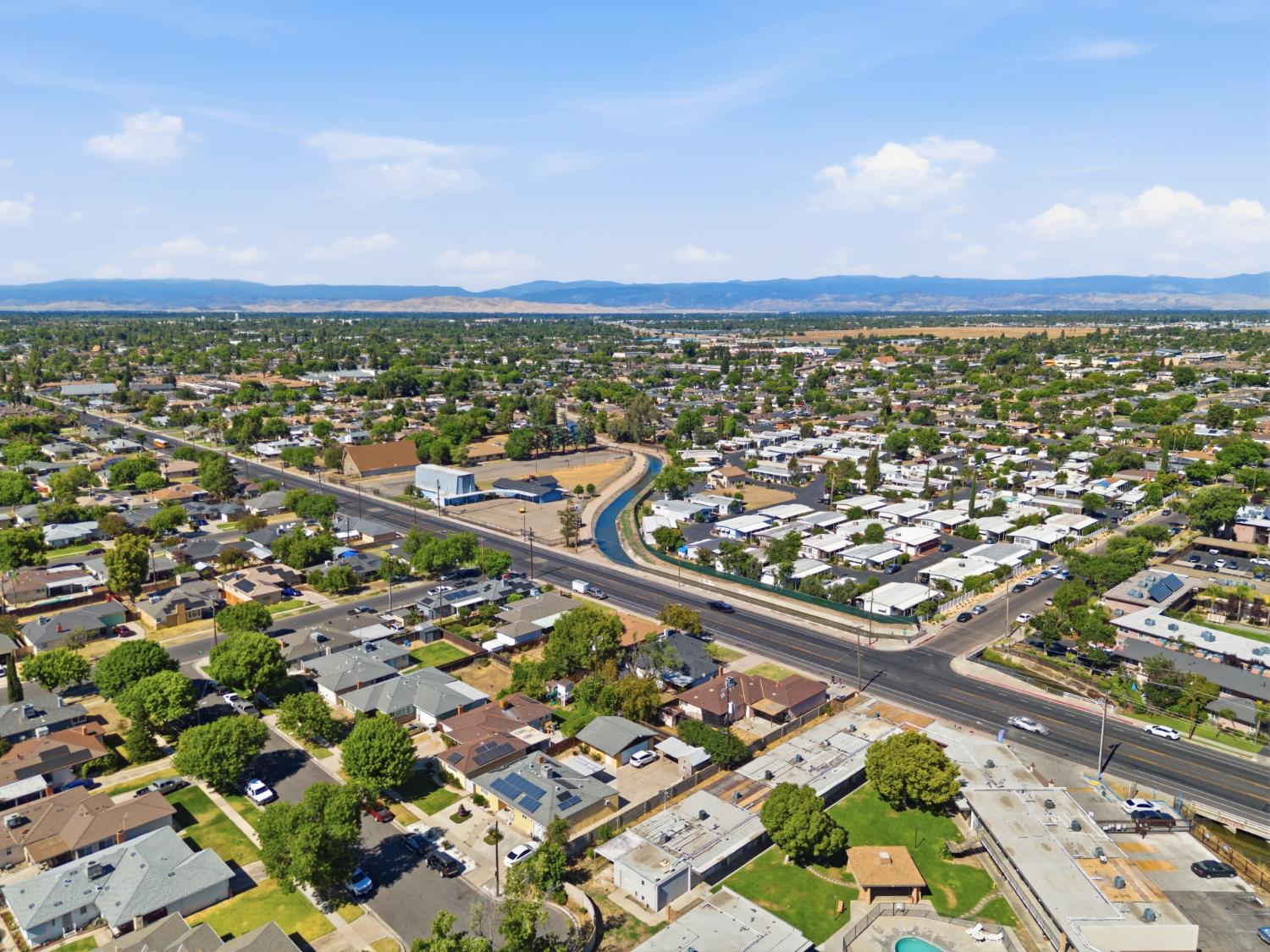 3413 N Millbrook Ave, Fresno, CA 93726