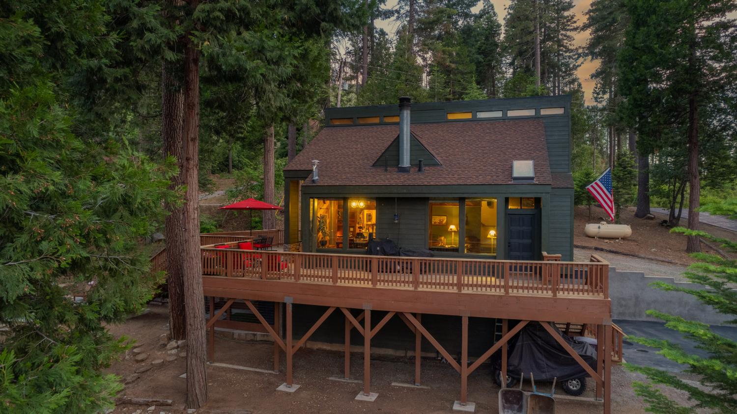 39873 Little Shuteye Ln, Shaver Lake, CA 93664