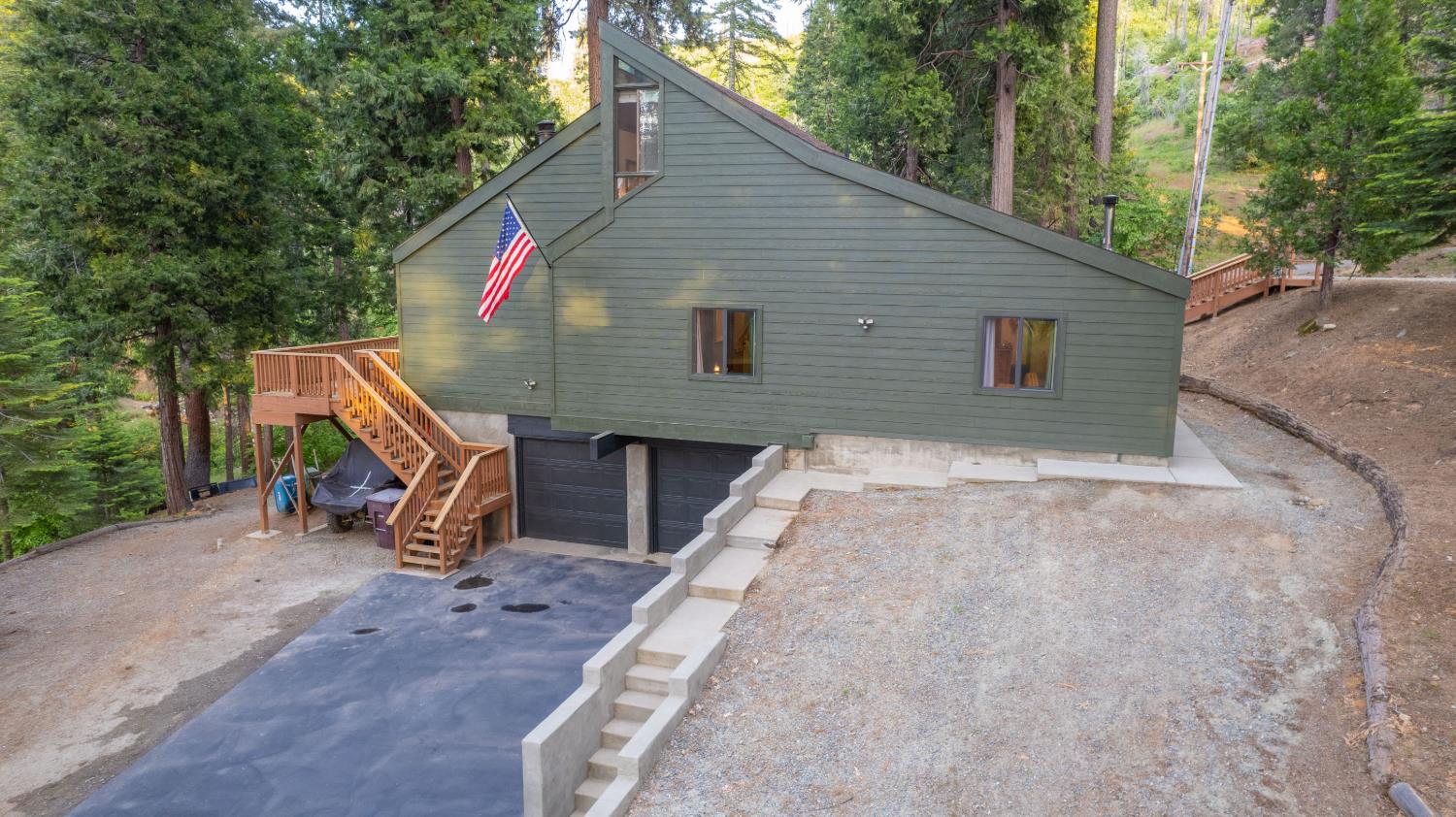 39873 Little Shuteye Ln, Shaver Lake, CA 93664