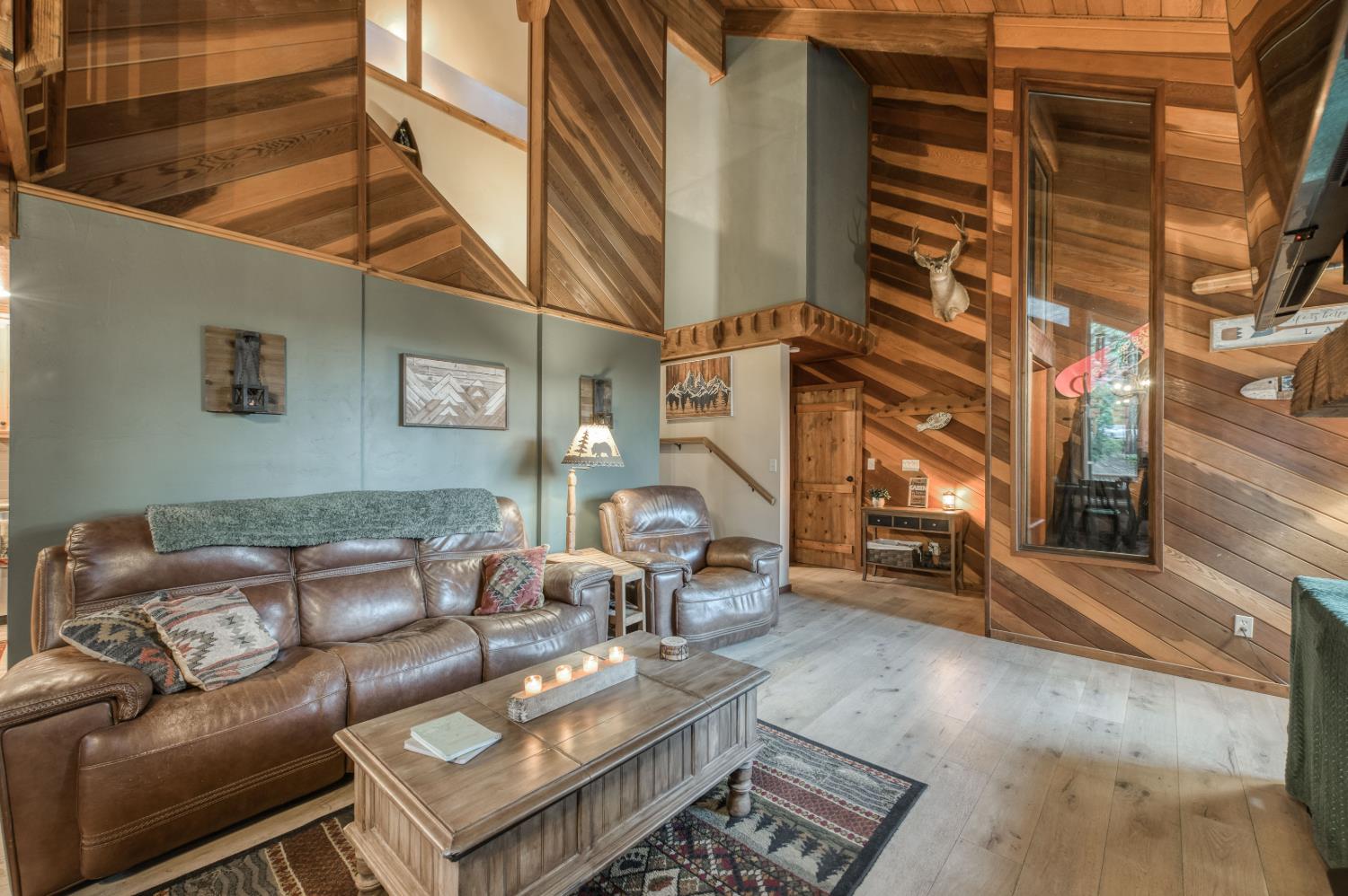 39873 Little Shuteye Ln, Shaver Lake, CA 93664