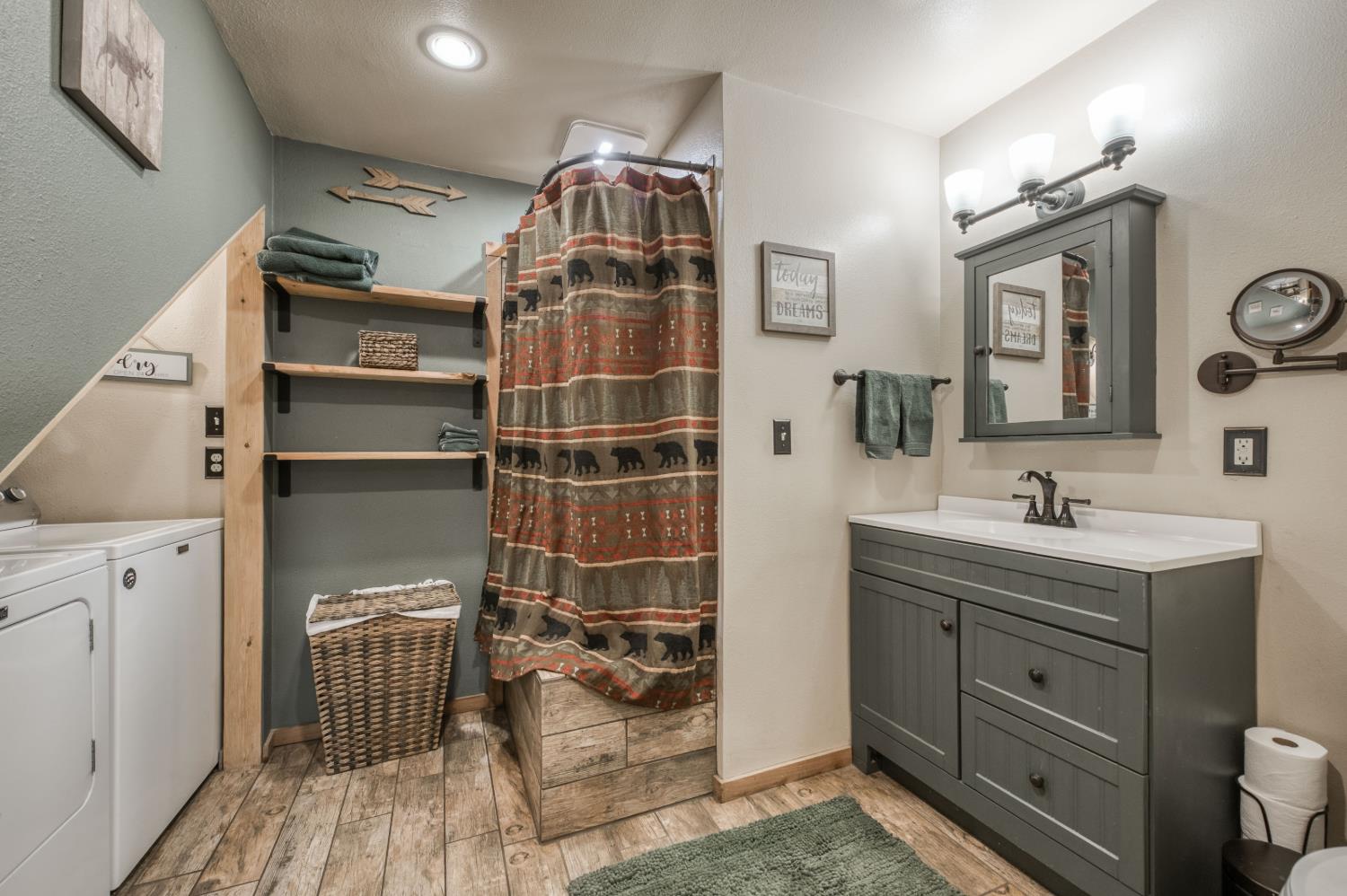 39873 Little Shuteye Ln, Shaver Lake, CA 93664