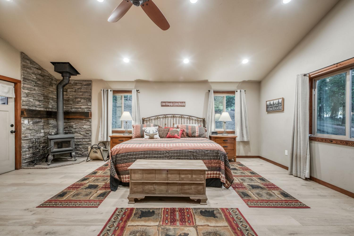 39873 Little Shuteye Ln, Shaver Lake, CA 93664