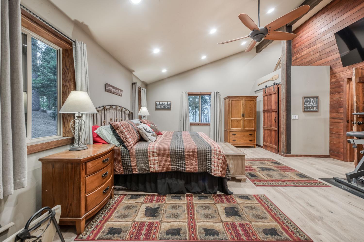 39873 Little Shuteye Ln, Shaver Lake, CA 93664