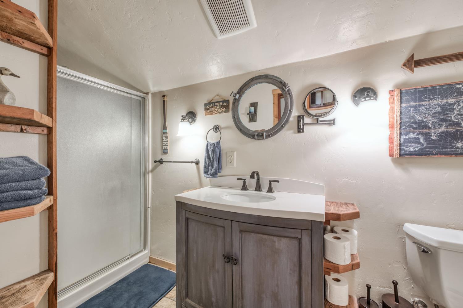 39873 Little Shuteye Ln, Shaver Lake, CA 93664