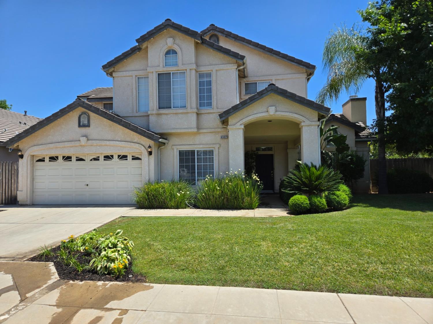 8002 N 5Th St, Fresno, CA 93720