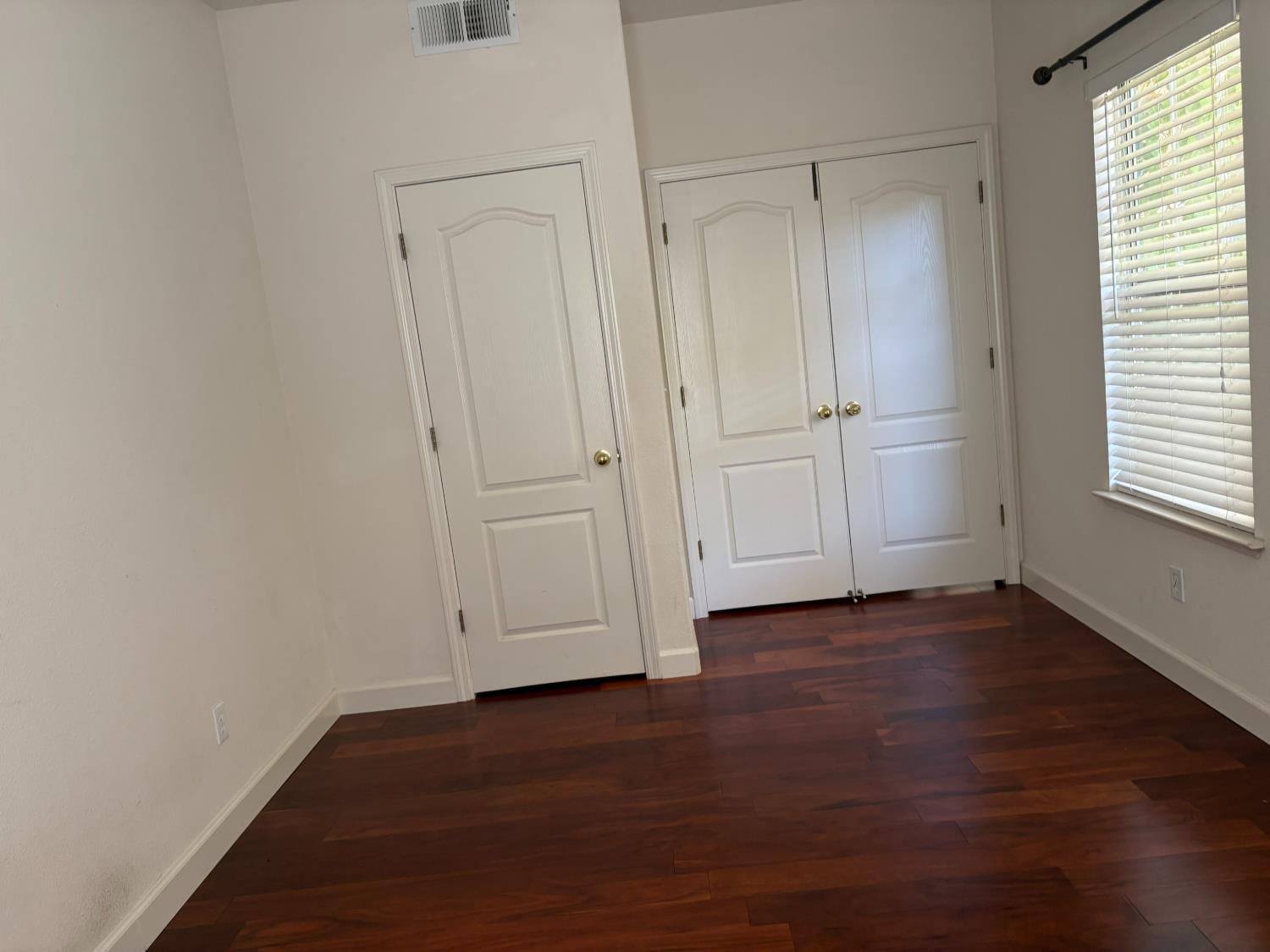 8002 N 5Th St, Fresno, CA 93720