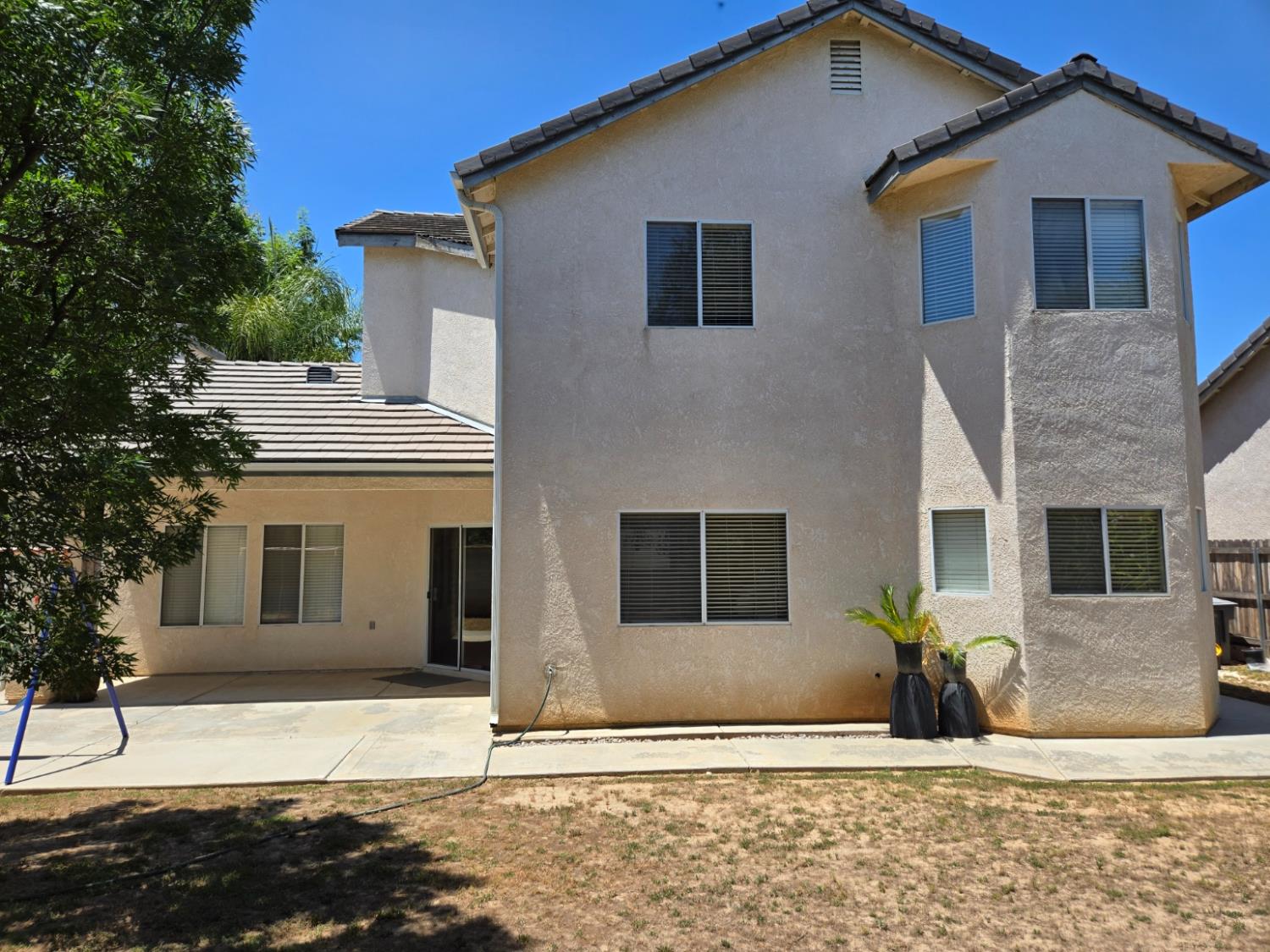 8002 N 5Th St, Fresno, CA 93720