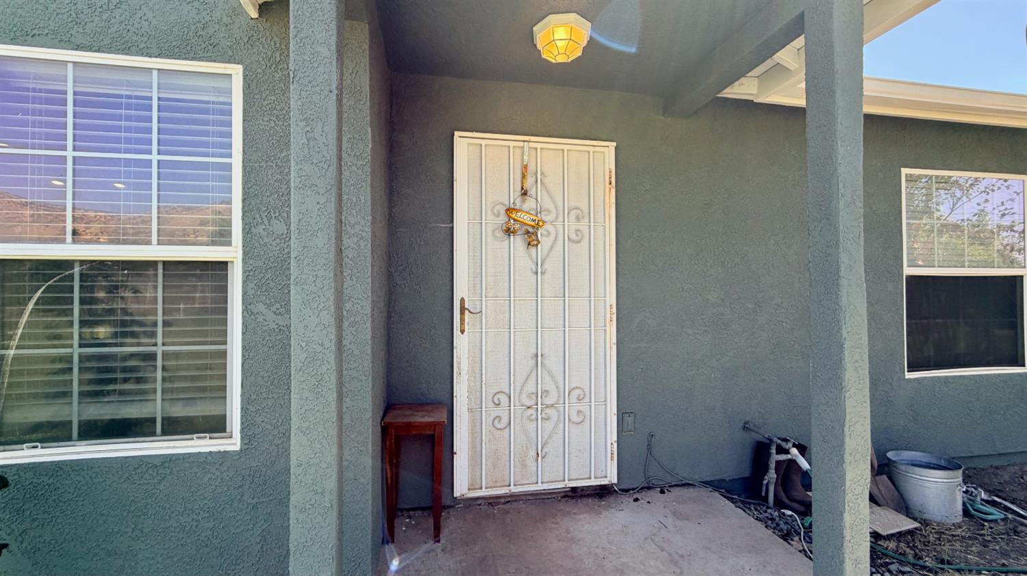 7557 Live Oak Dr, Sanger, CA 93657