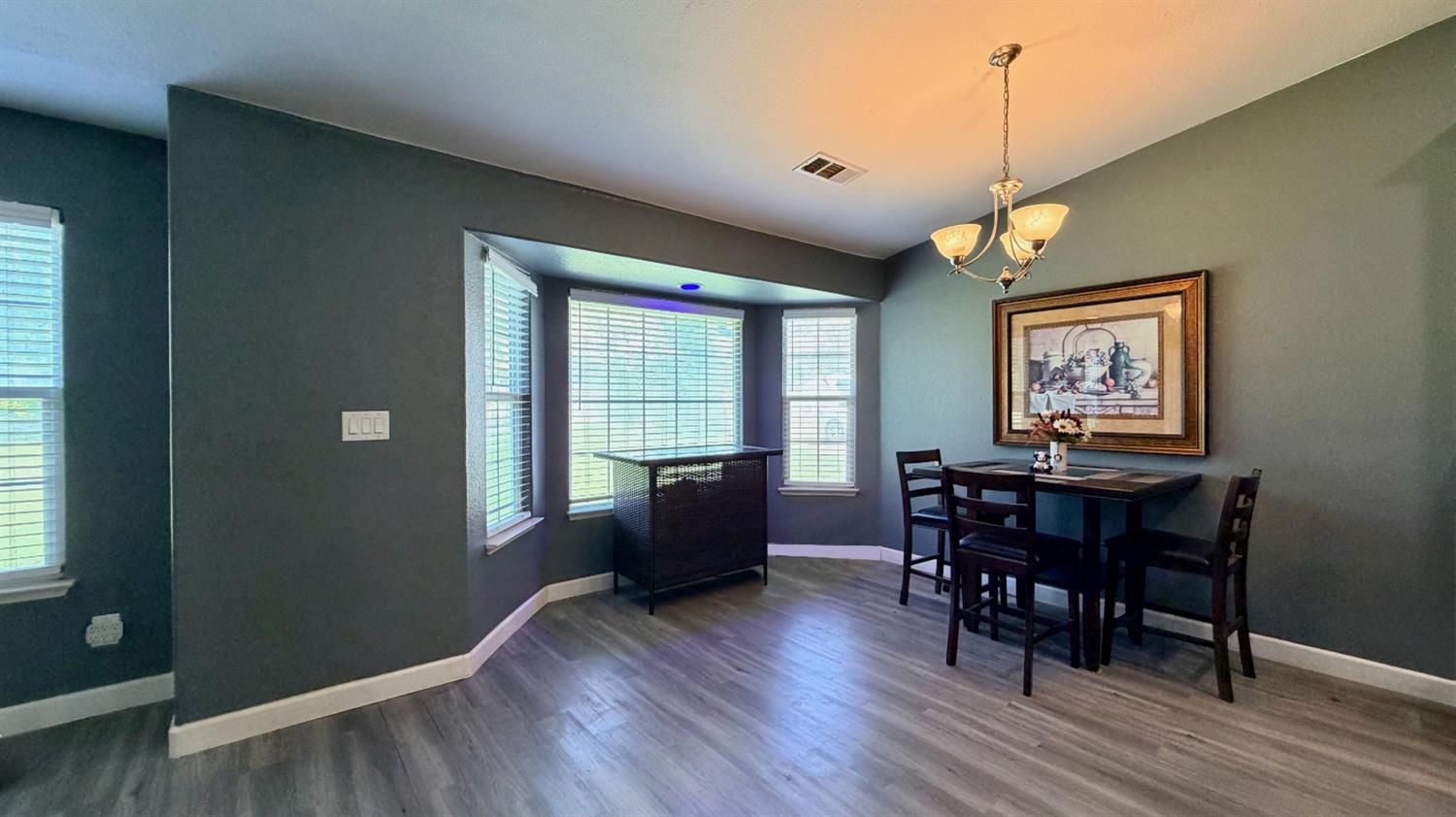 7557 Live Oak Dr, Sanger, CA 93657