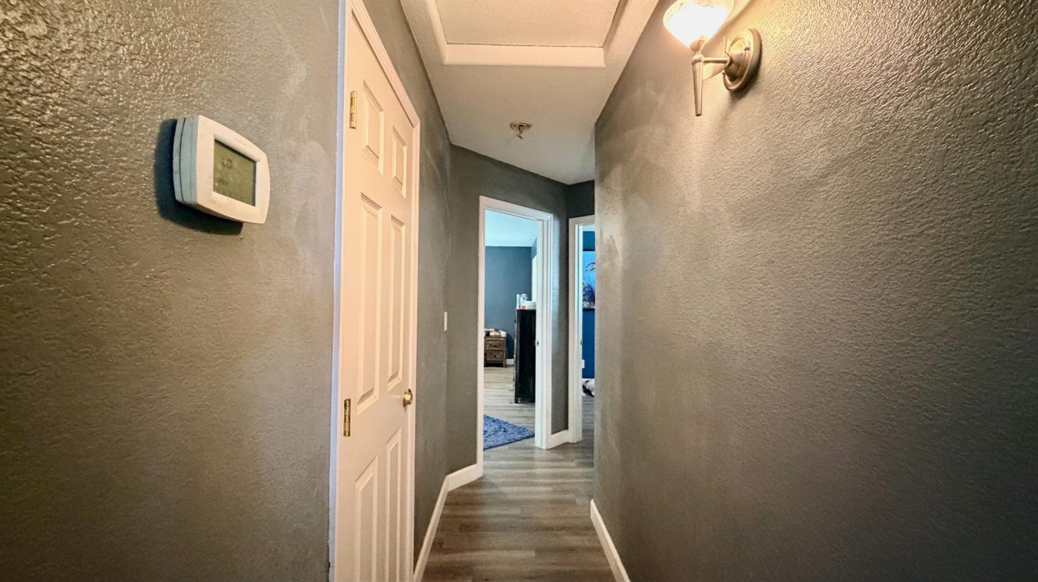 7557 Live Oak Dr, Sanger, CA 93657