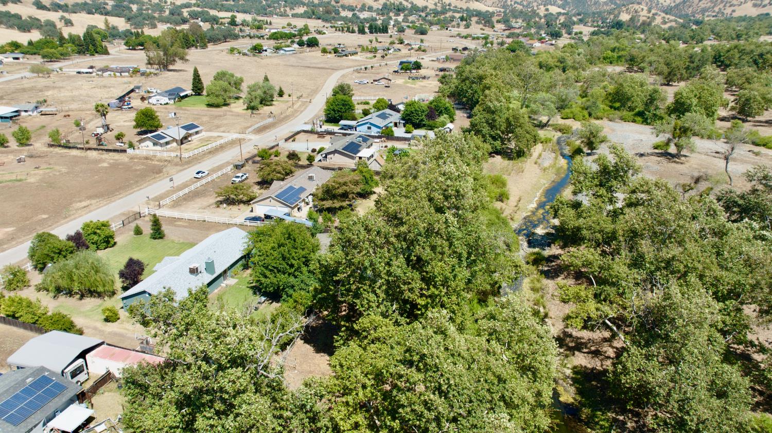 7557 Live Oak Dr, Sanger, CA 93657