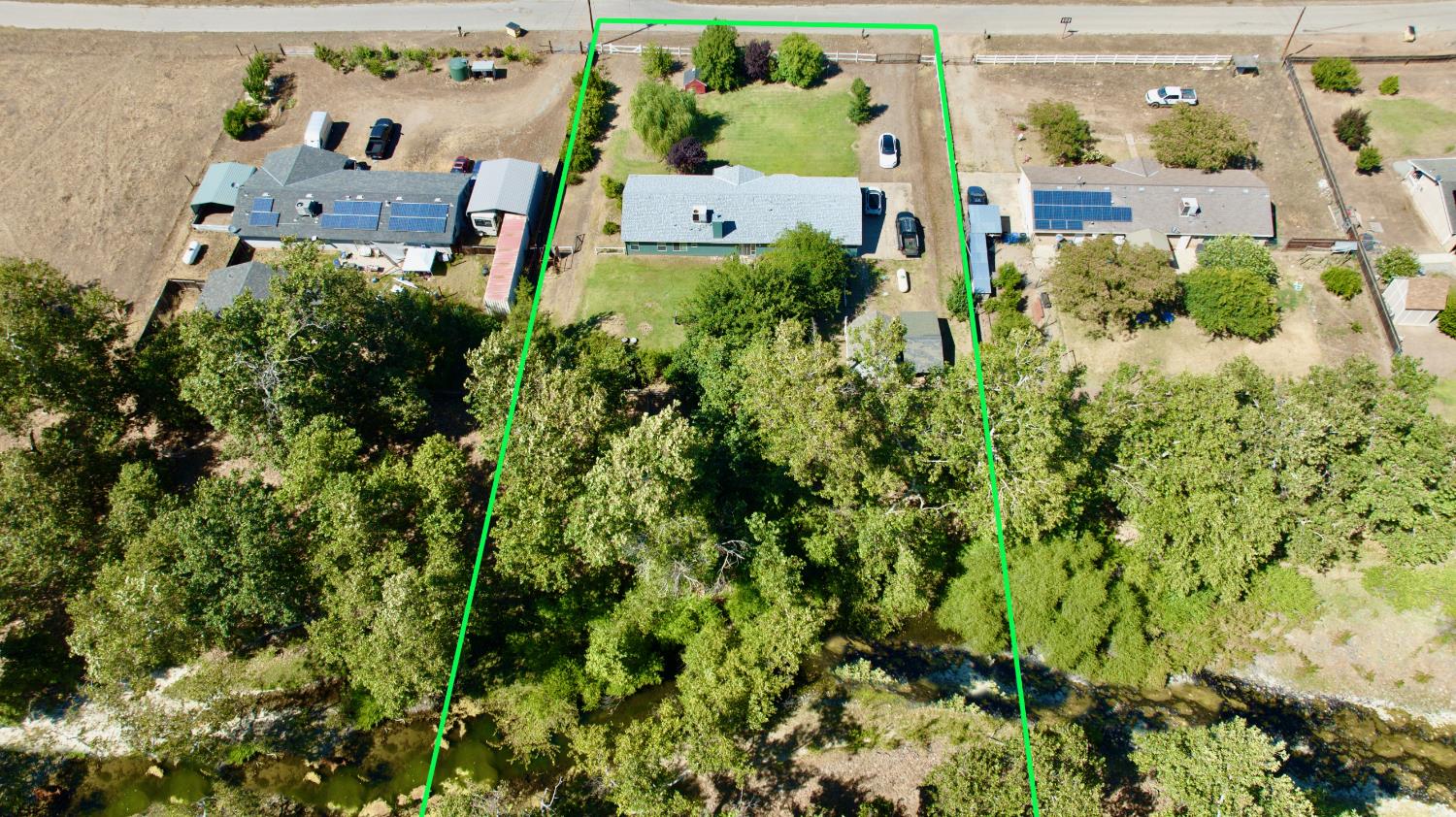 7557 Live Oak Dr, Sanger, CA 93657
