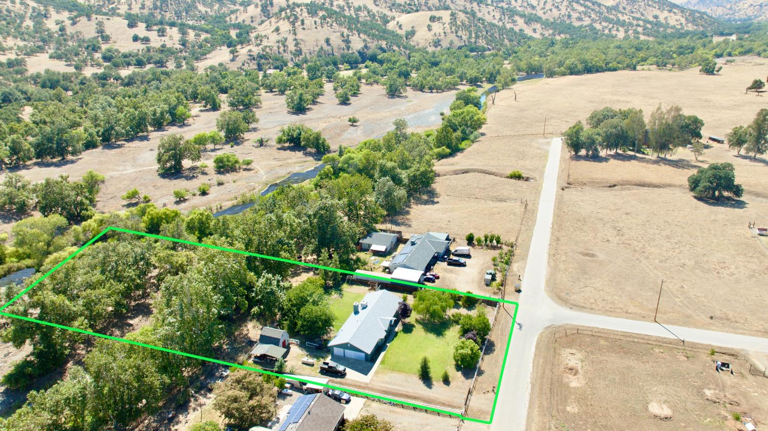 7557 Live Oak Dr, Sanger, CA 93657