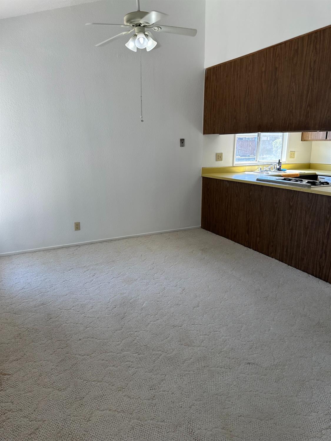 317 W Sierra Ave #117, Fresno, CA 93704
