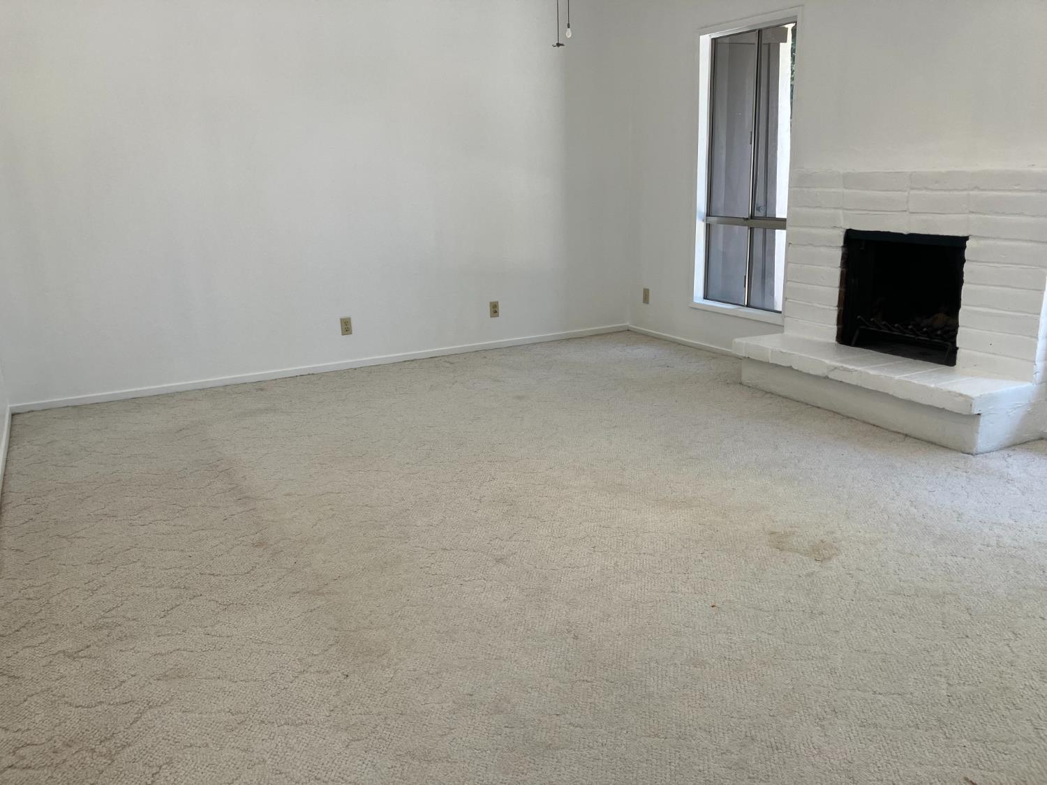 317 W Sierra Ave #117, Fresno, CA 93704