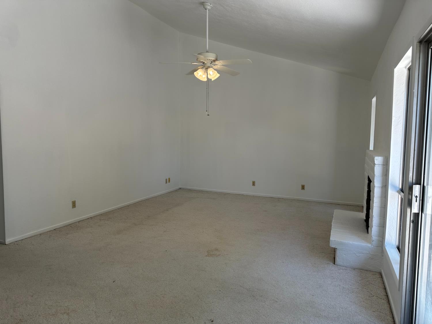 317 W Sierra Ave #117, Fresno, CA 93704