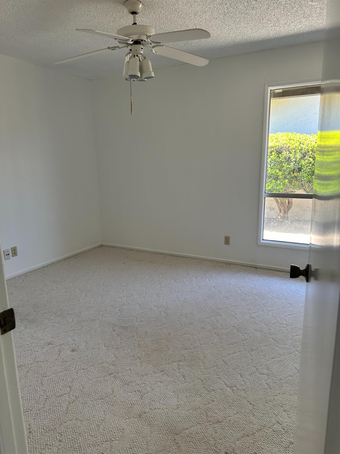 317 W Sierra Ave #117, Fresno, CA 93704