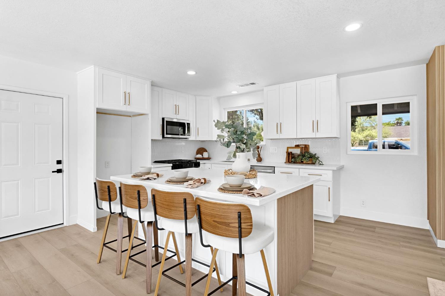 1355 W Barstow, Fresno, CA 93711