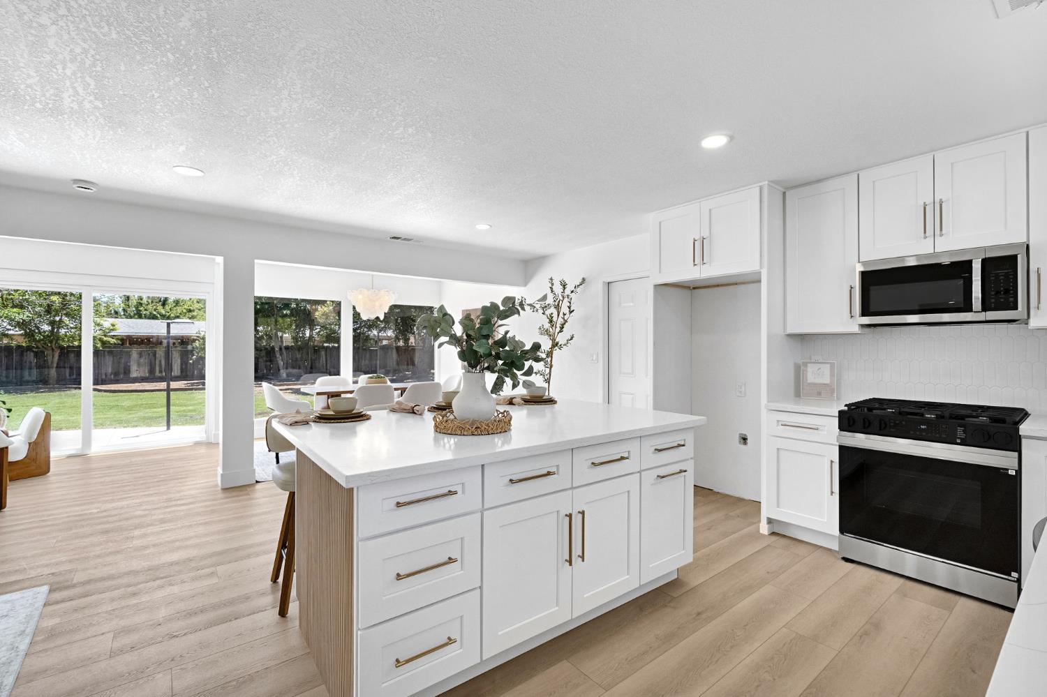1355 W Barstow, Fresno, CA 93711