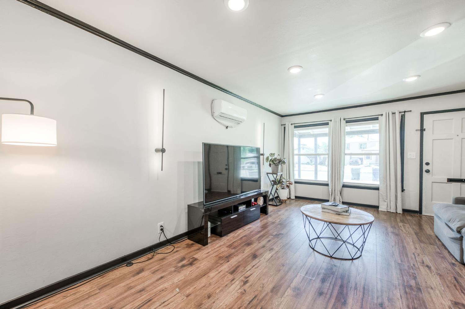 1337 E Princeton Ave, Fresno, CA 93704