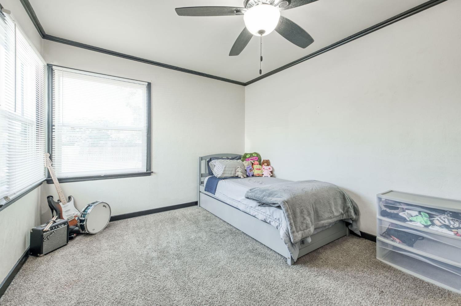 1337 E Princeton Ave, Fresno, CA 93704