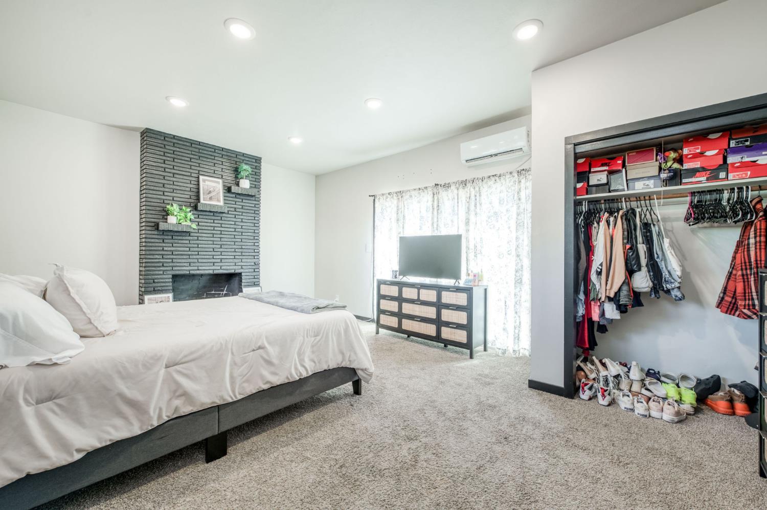 1337 E Princeton Ave, Fresno, CA 93704