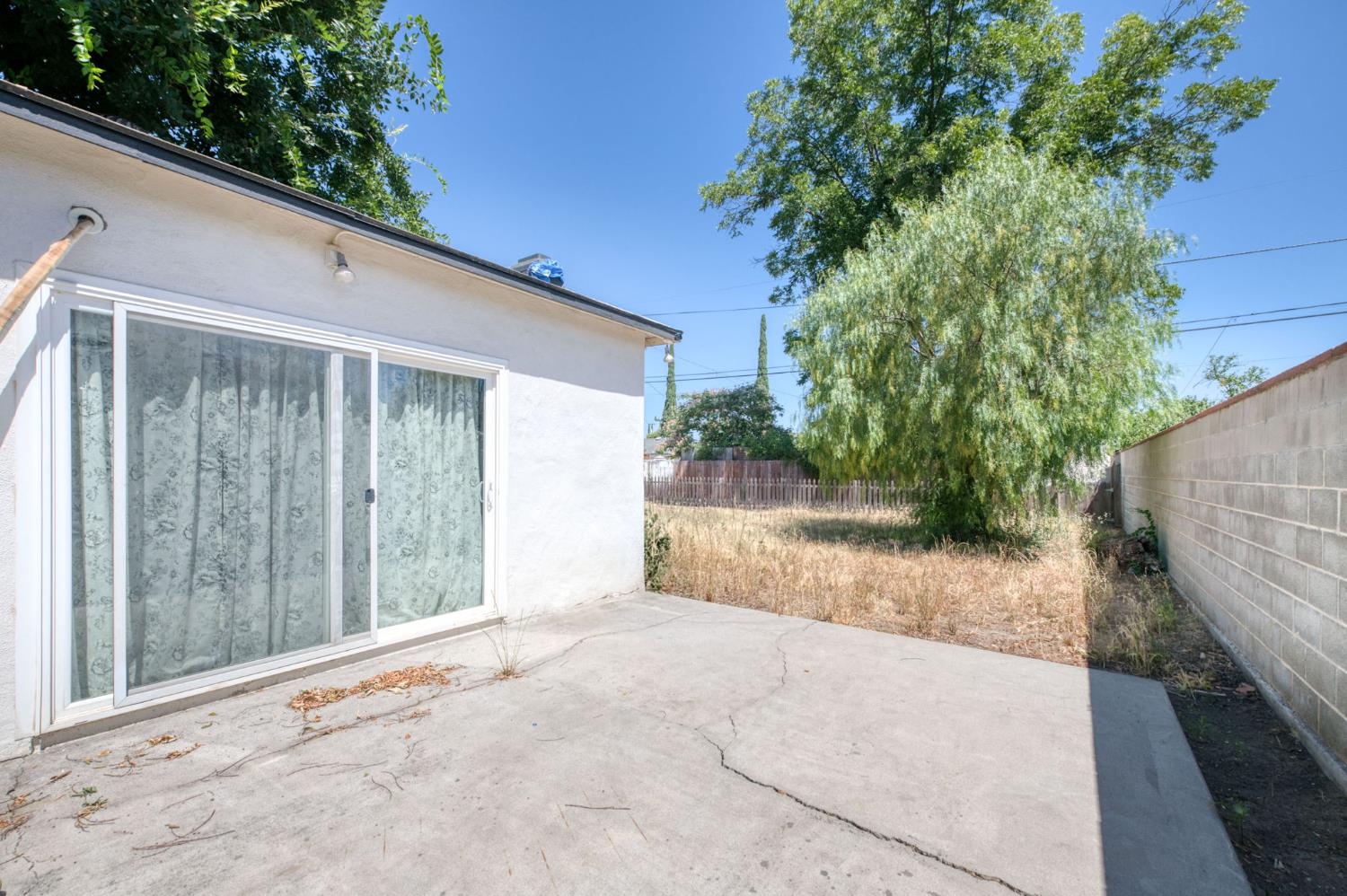 1337 E Princeton Ave, Fresno, CA 93704