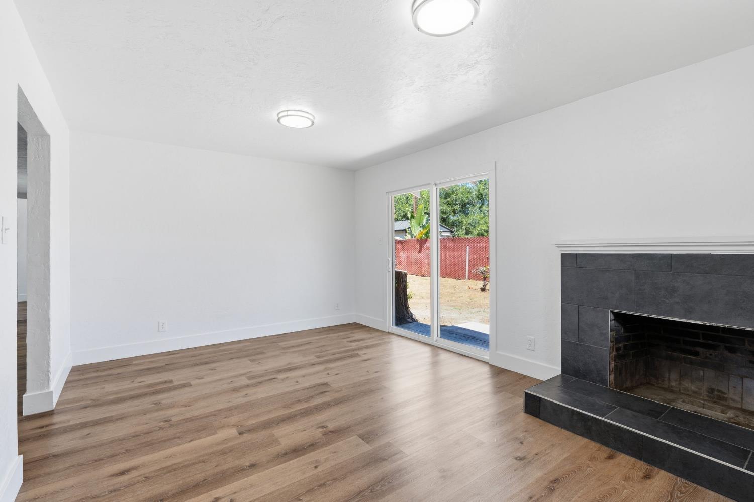 4619 E Dwight Way, Fresno, CA 93702