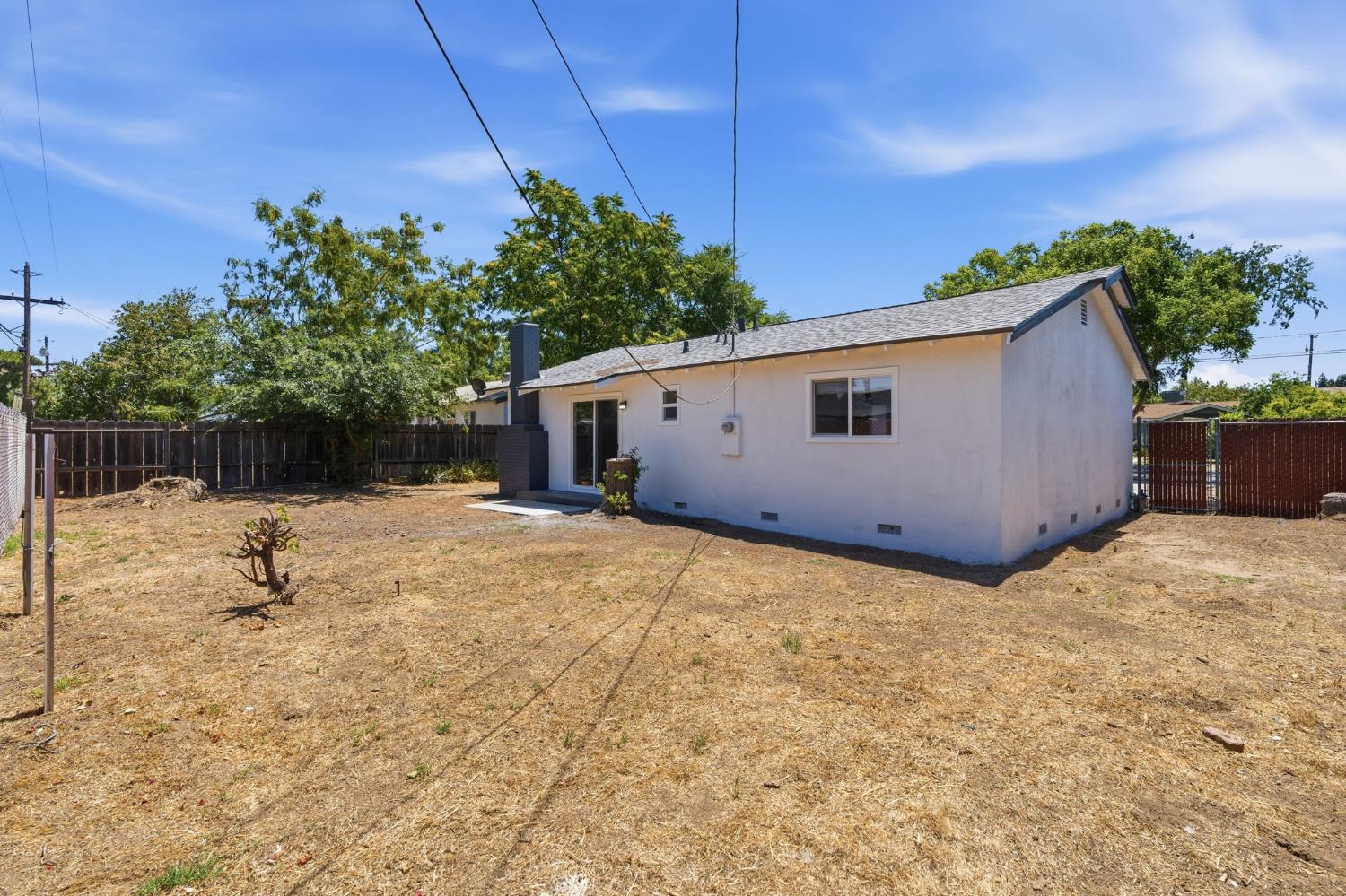4619 E Dwight Way, Fresno, CA 93702