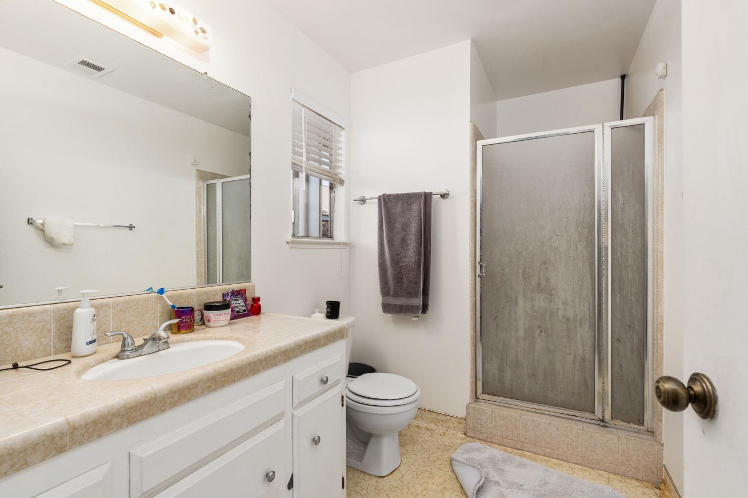 6451 N Wishon Ave, Fresno, CA 93704