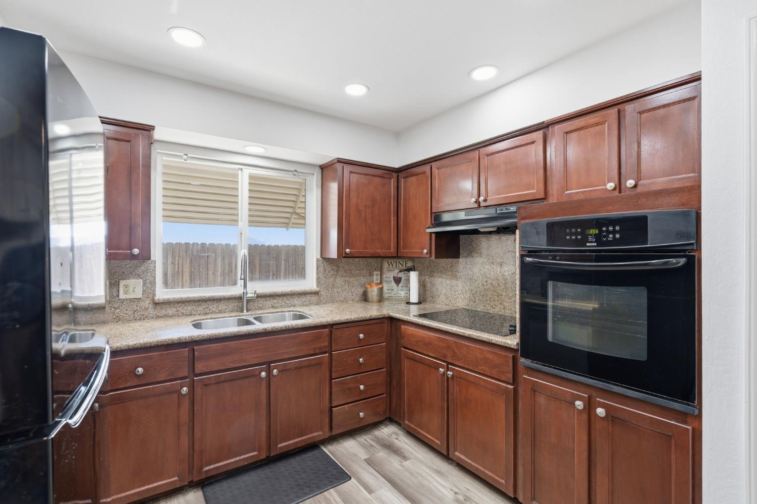 1793 Norwich Ave, Clovis, CA 93611