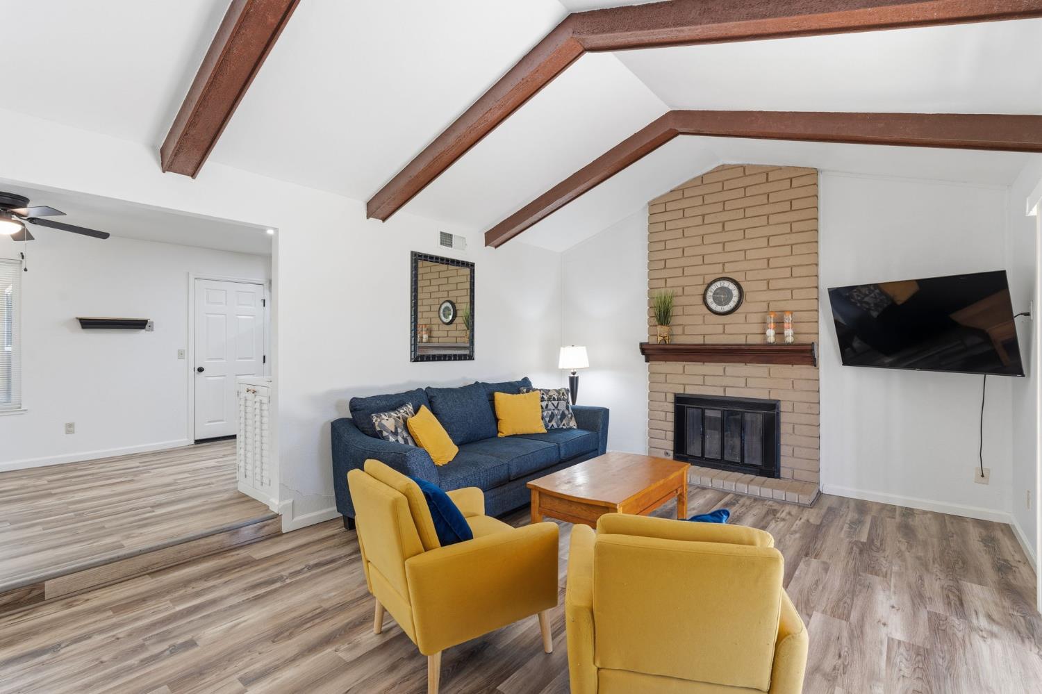 1793 Norwich Ave, Clovis, CA 93611