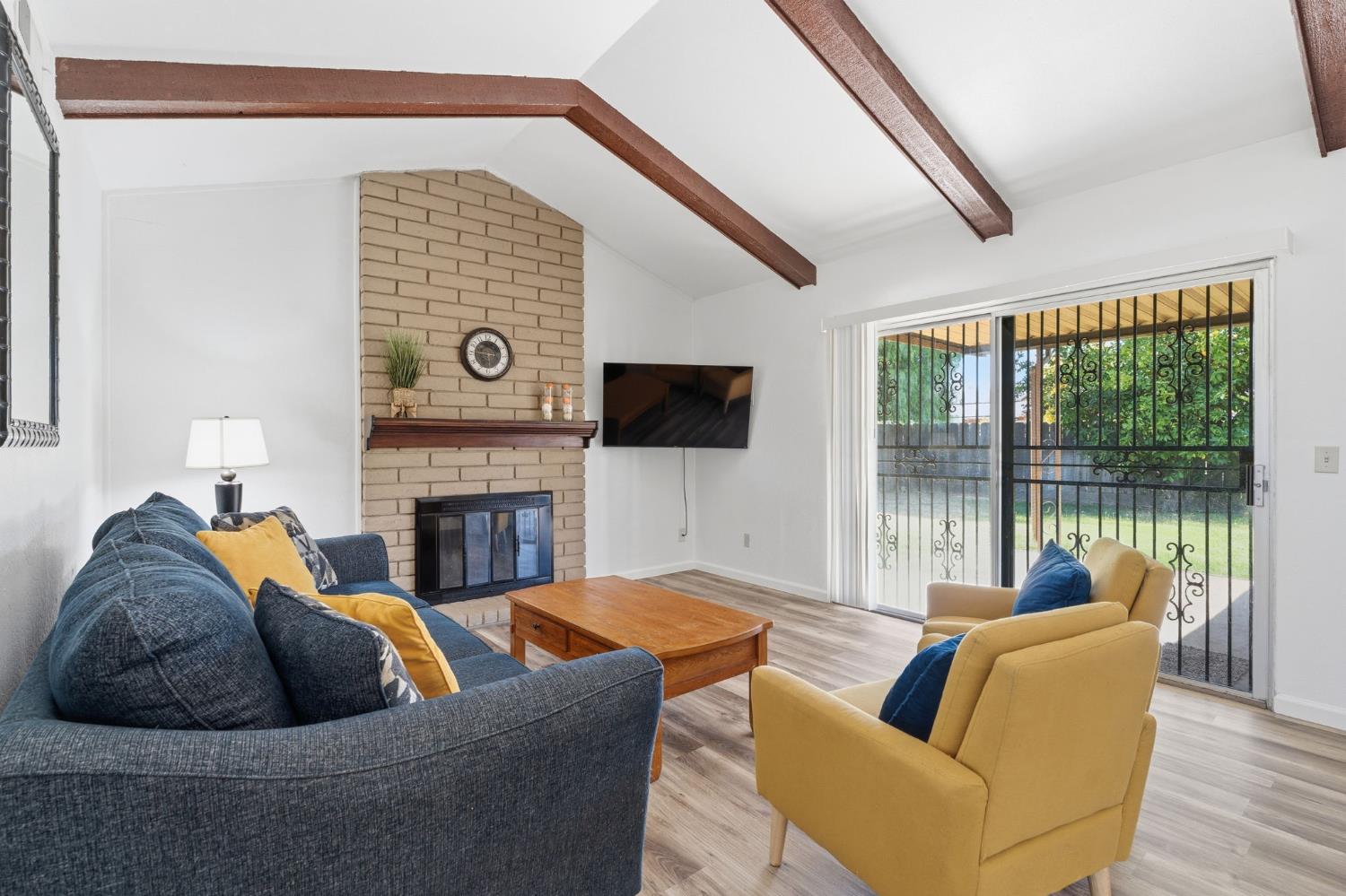 1793 Norwich Ave, Clovis, CA 93611