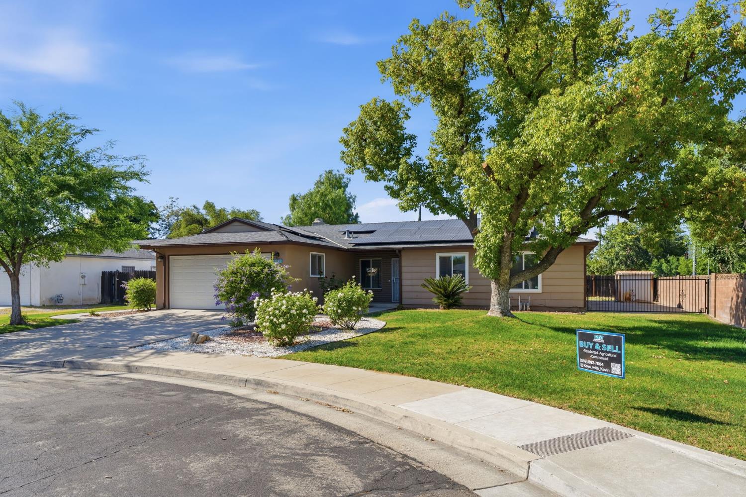 1793 Norwich Ave, Clovis, CA 93611