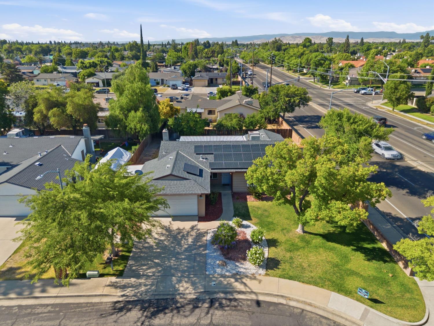 1793 Norwich Ave, Clovis, CA 93611