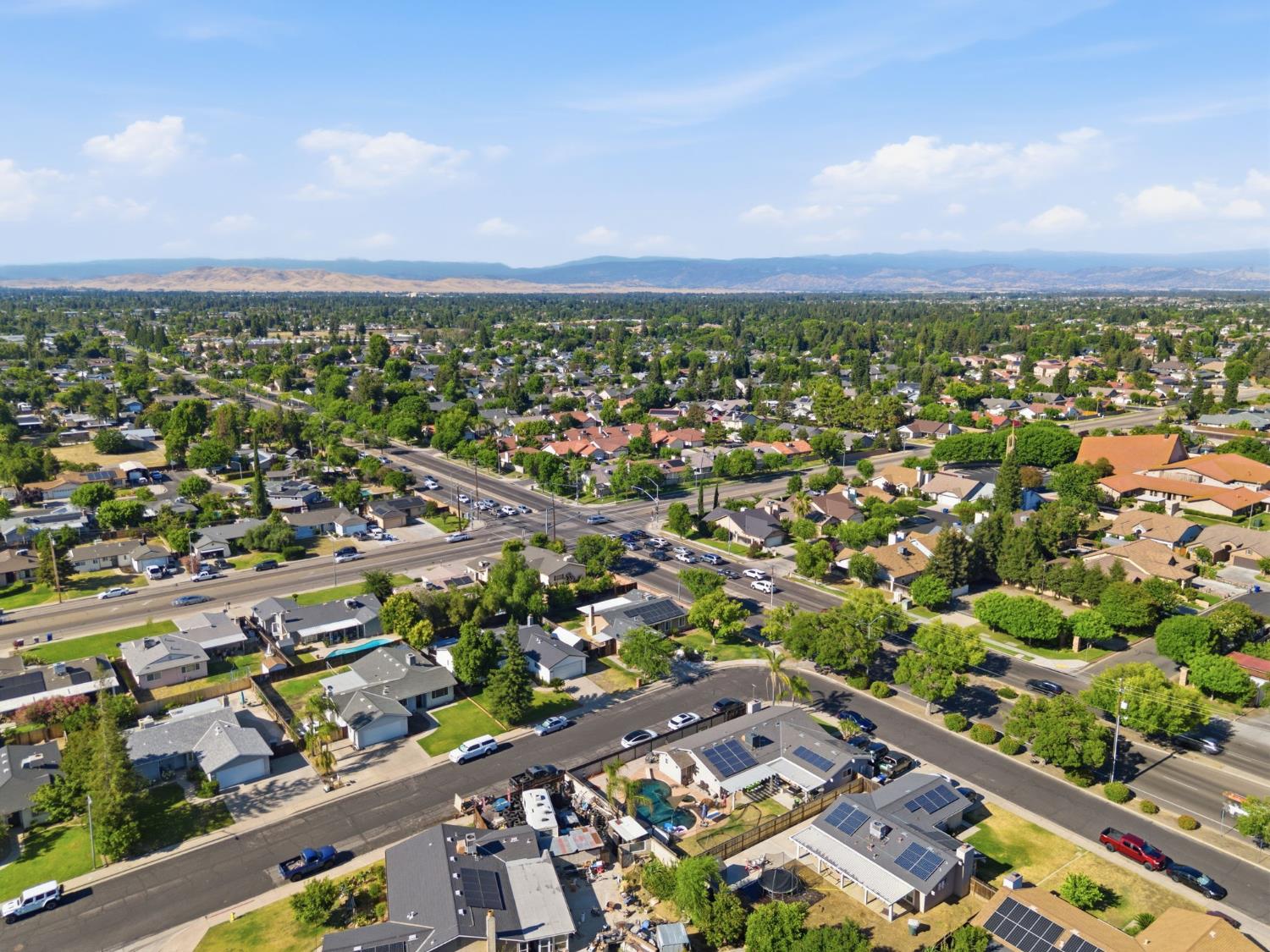 1793 Norwich Ave, Clovis, CA 93611
