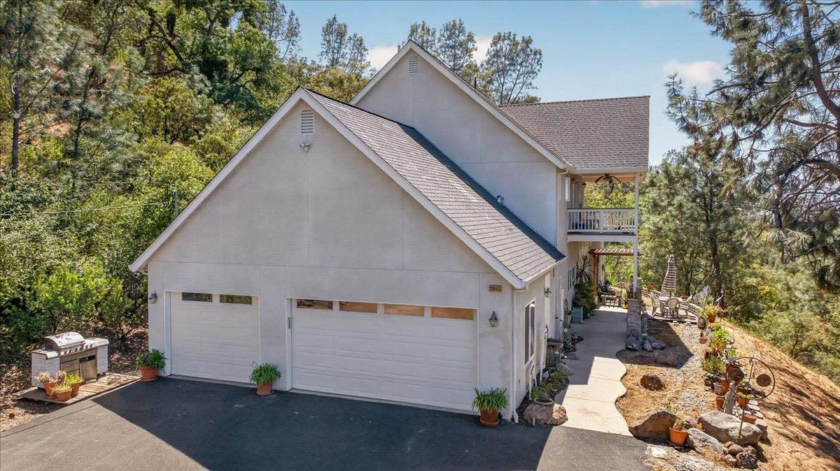 28945 Bonneyview Rd, Tollhouse, CA 93667
