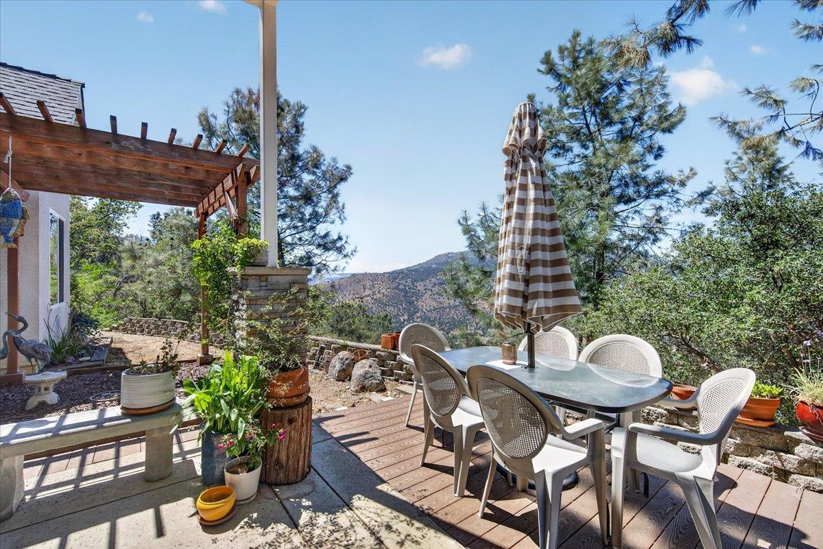 28945 Bonneyview Rd, Tollhouse, CA 93667