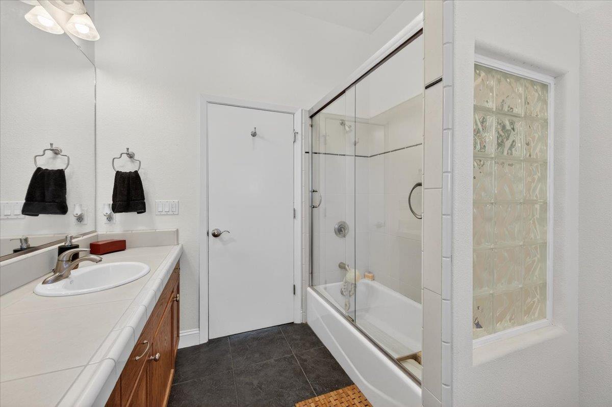 28945 Bonneyview Rd, Tollhouse, CA 93667