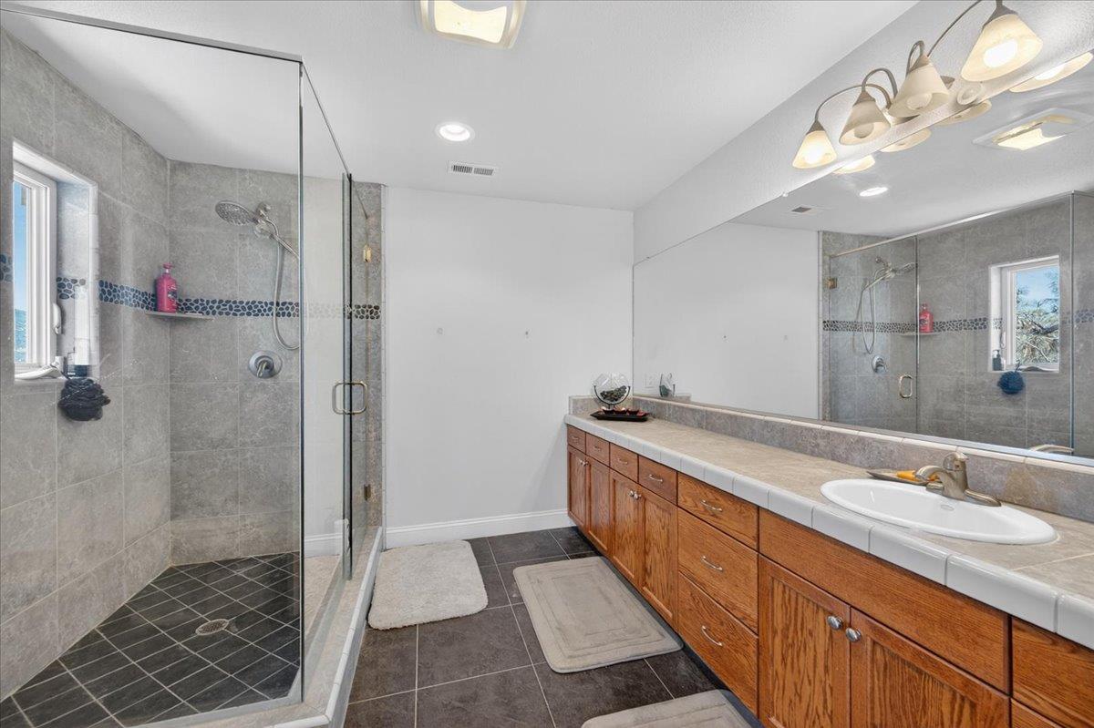 28945 Bonneyview Rd, Tollhouse, CA 93667