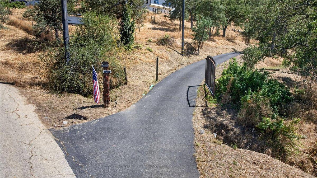 28945 Bonneyview Rd, Tollhouse, CA 93667