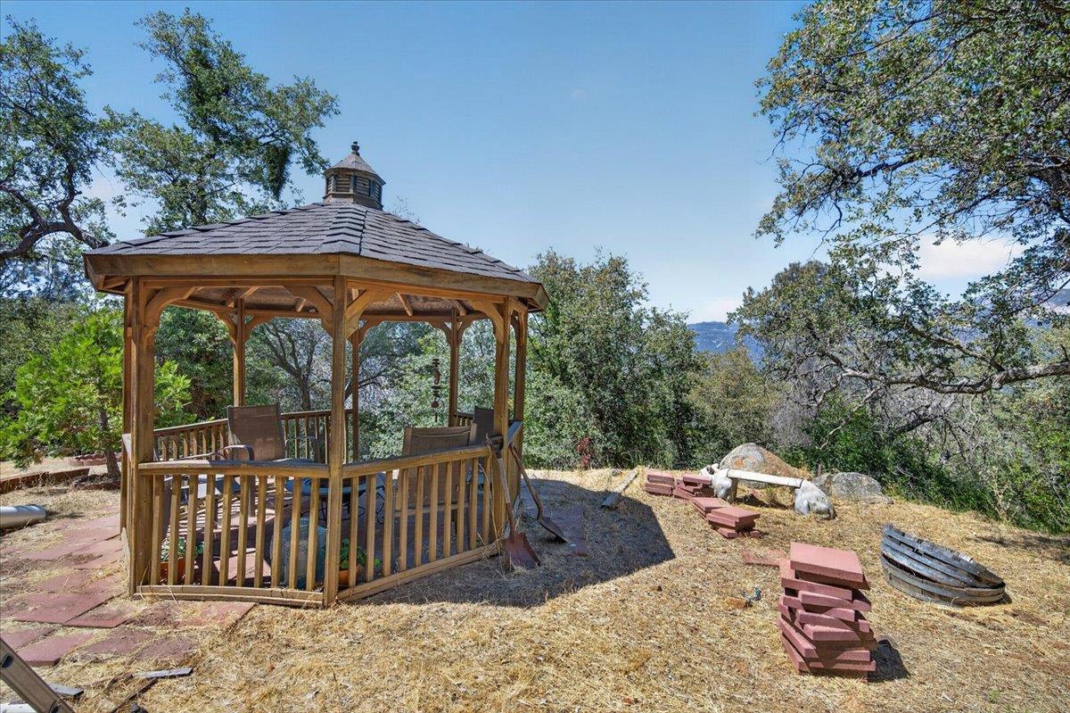 28945 Bonneyview Rd, Tollhouse, CA 93667