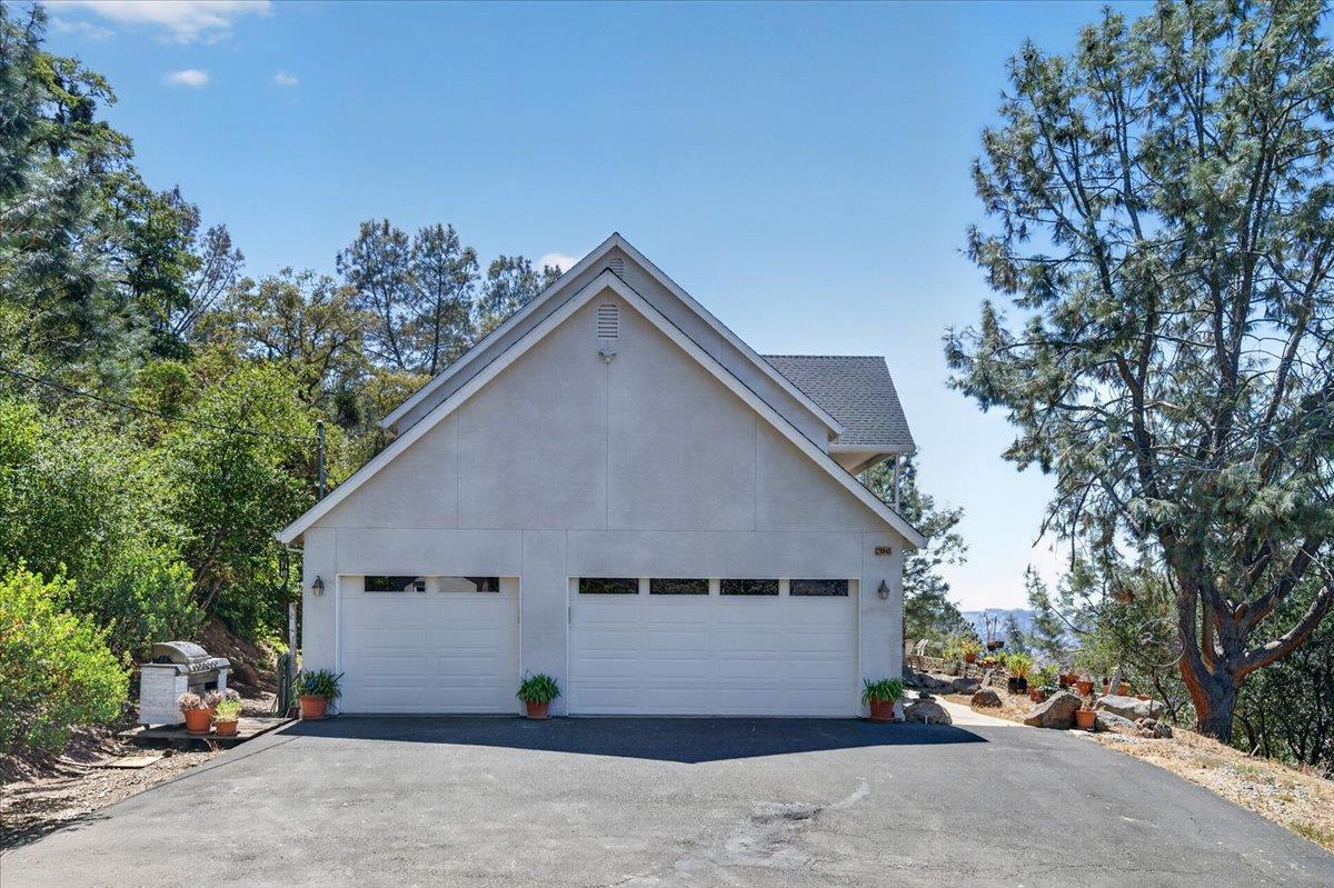 28945 Bonneyview Rd, Tollhouse, CA 93667
